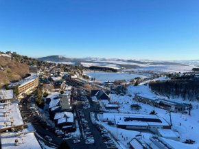 Appartement 4 pers Tour de la Biche skis aux pieds Besse-Et-Saint-Anastaise